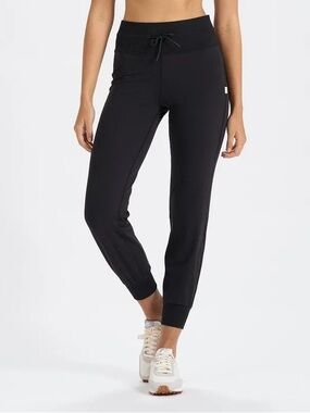 Vuori Daily Jogger Size M Black Heather Stretchy Comfortable Jogger Casual Yoga